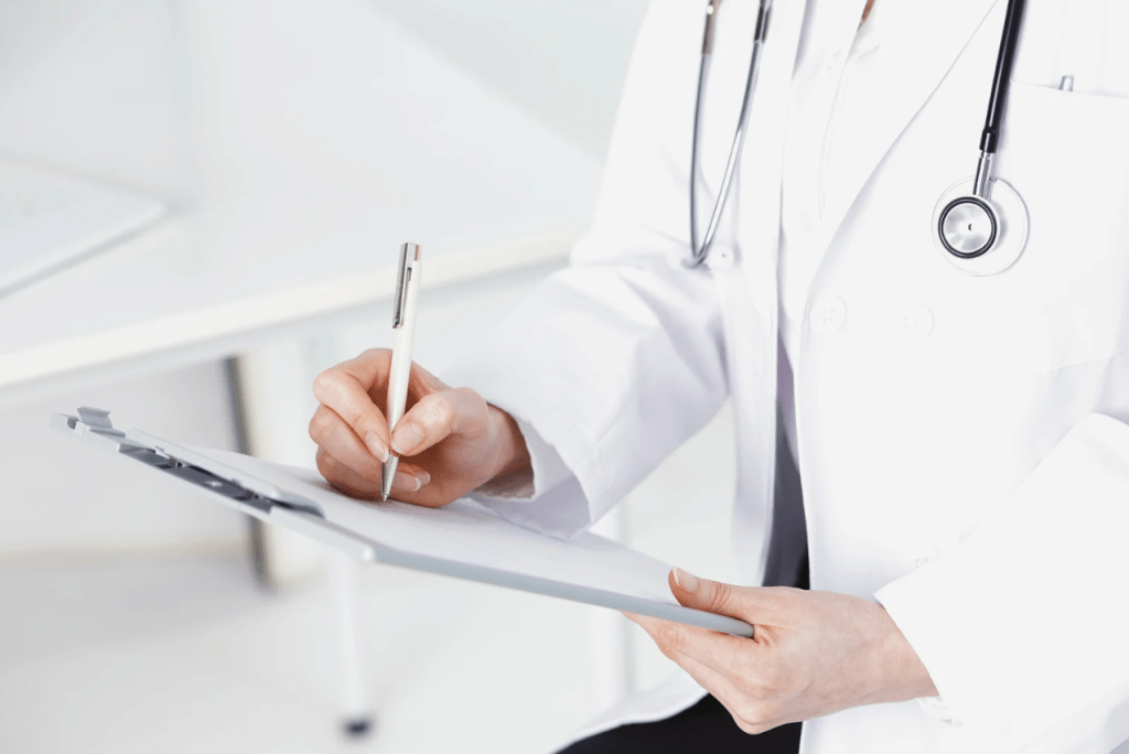 Astăzi 19 Mai, de Ziua Medicului de Familie, vreau să transmit aprecierea mea tuturor colegilor care sunt, de multe ori, primul și cel mai important punct de contact al pacientului cu sistemul medical&nbsp;🤍